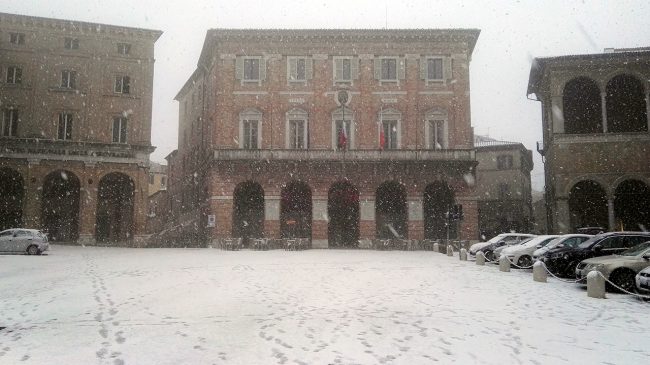 neve-macerata-gennaio-2017_Foto-LB-1-650x365
