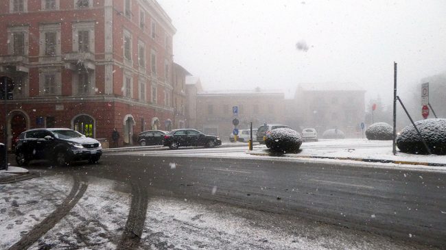 neve-macerata-gennaio-2017_Foto-LB-12-650x365