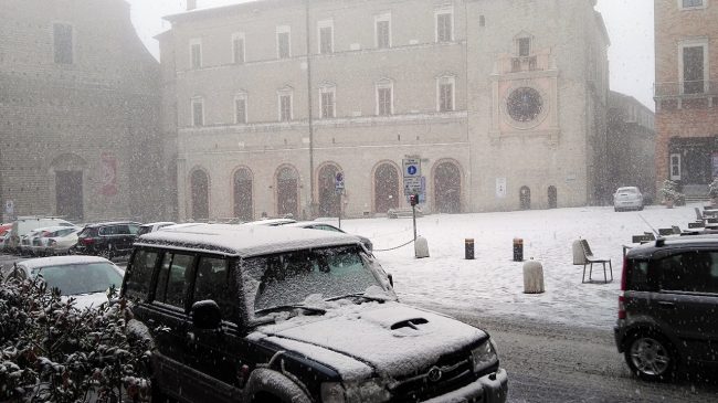 neve-macerata-gennaio-2017_Foto-LB-4-650x365