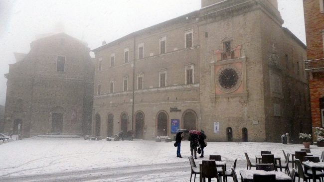 neve-macerata-gennaio-2017_Foto-LB-8-1-650x366