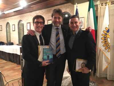 Francesco-Gradozzi-con-Valeiro-Fioretti-al-centro-Massimiliano-Fraticielli