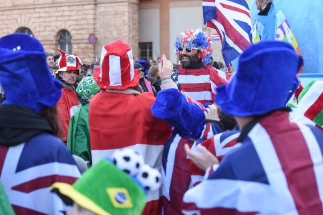 carnevale-carri-gruppi-mascherati-civitanova-FDM-31-650x434