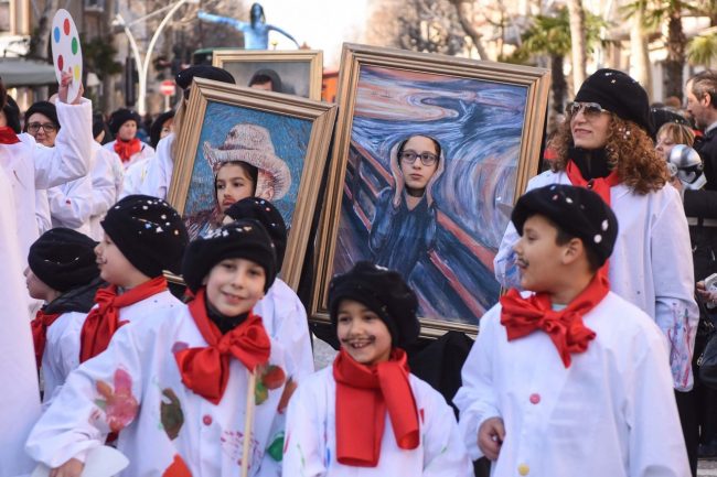 carnevale-carri-gruppi-mascherati-civitanova-FDM-7-650x433