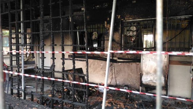 incendio-bar-il-varco-potenza-picena-1-650x366
