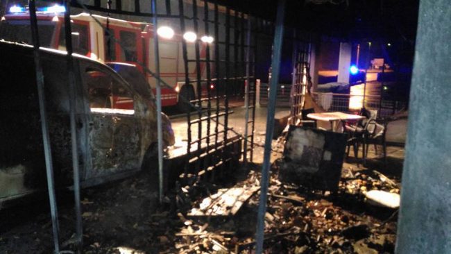 incendio-bar-il-varco-potenza-picena-3-650x366