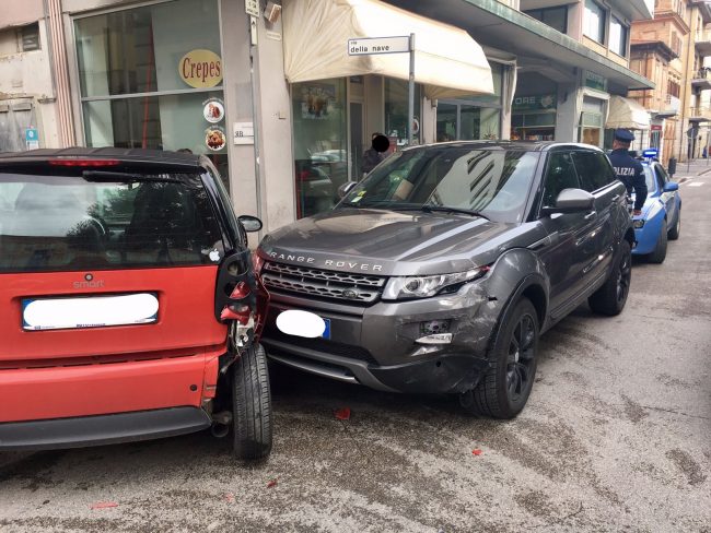 incidente-civitanova-piazza-XX-settembre-3-650x488
