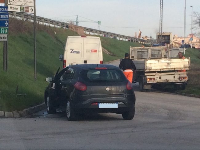 incidente-porto-recanati-2-650x488