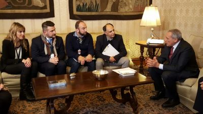 incontro-delegazione-manifestazione-terremotati-a-roma-con-il-presidente-del-senato-Grasso-1-400x225