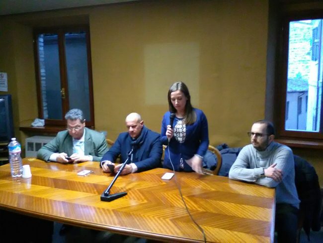 l’incontro-con-il-capogruppo-di-Fdi-–-An-giunto-a-San-Severino-Marche-1-650x488