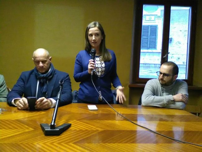 l’incontro-con-il-capogruppo-di-Fdi-–-An-giunto-a-San-Severino-Marche-2-650x488