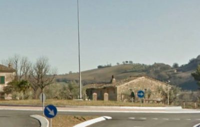 rotonda-viale-resistenza-La-rotonda-di-viale-della-Resistenza-a-San-Severino-una-di-quelle-oggetto-del-bando