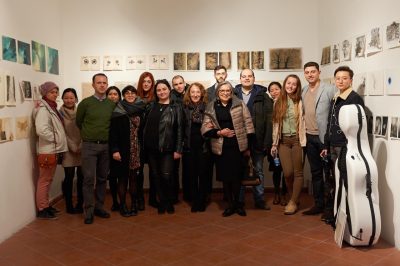 Alcuni-studenti-Abamc-che-hanno-partecipato-alliniziativa-insieme-ai-docenti-alla-presidente-di-Appassionata-a-Narek-Hakhnazaryan-e-Oxana-Shevchenko