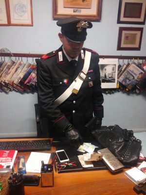 carabinieri-2-1-300x400