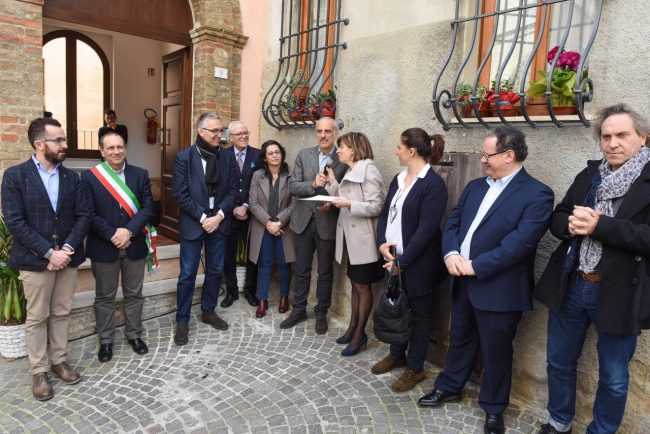 inaugurazione-casa-donne-bambini-san-silvestro-paolo-ricci-genhtili-corvatta-ceriscioli-silenzi-castellucci-iezzi-anrenacci-civitanova-alta-FDM-8-650x434
