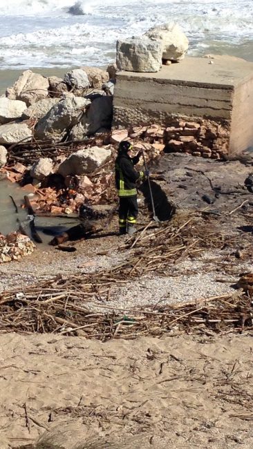 incendio_sterpaglie_porto_recanati-6-366x650