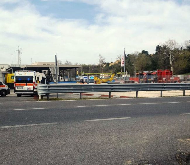 incidente-moto-auto-porto-recanati-2-650x566
