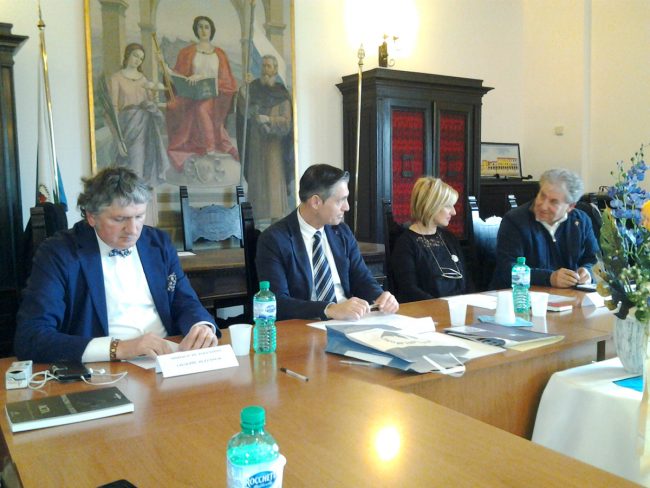 incontro-1-650x488