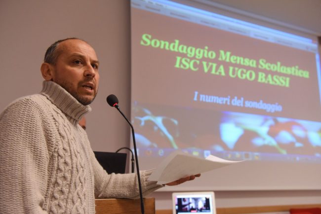 incontro-genitori-mensa-scolastica-alessandro-lippo-civitanova-2-1-650x434