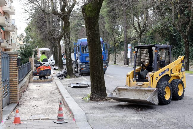 lavori-viale-carradori-macerata_Foto-LB-3-650x433