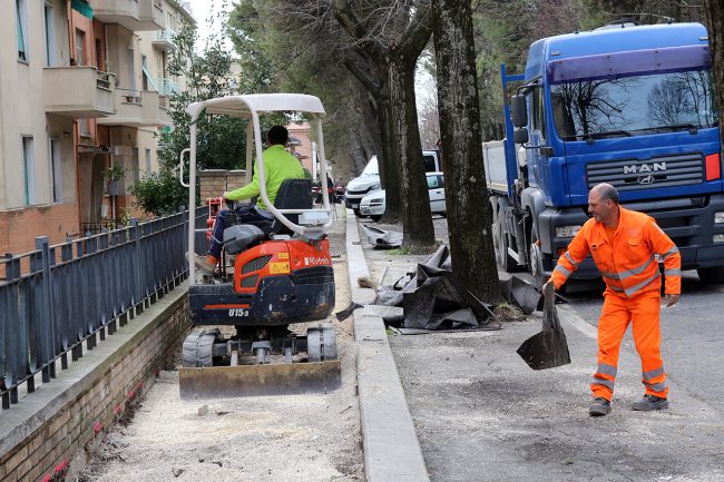 lavori-viale-carradori-macerata_Foto-LB-4-650x433