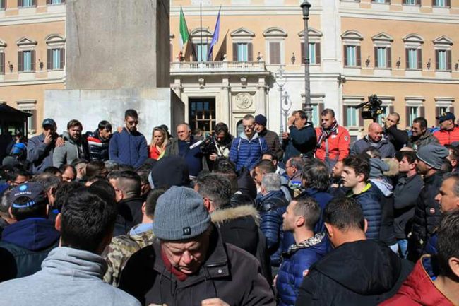 protesta_roma_bolkestein-3-650x433