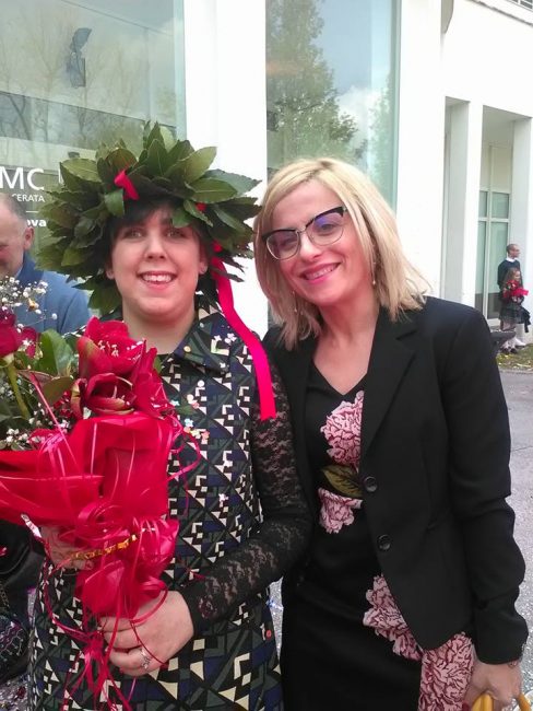 Maria-con-la-prof.-Catia-Giaconi-Unimc