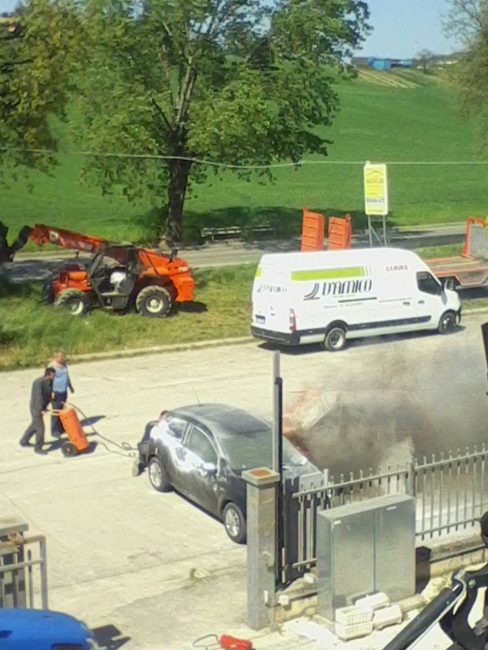 auto-a-fuoco-sforzacosta-1-488x650