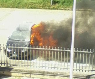 auto-a-fuoco-sforzacosta-3-325x270