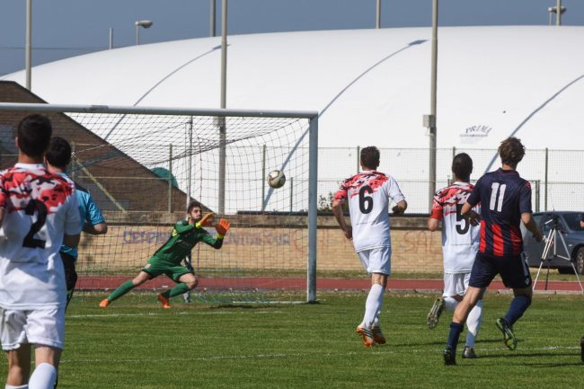 civitanovese-jesina-parata-portiere-jesi-bolletta-FDM-13-650x433