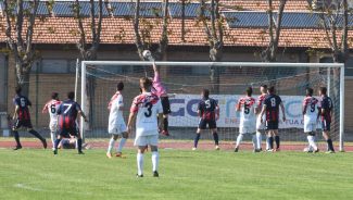 civitanovese-jesina-squadra-larga-parata-portiere-busatto-FDM-2-325x184
