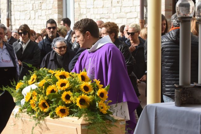 funerale-giacomo-zucchini-salesiani-porto-recanati-FDM-7-650x433