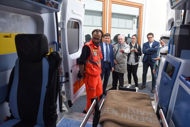 ica-dona-ambulanza-croce-verde-civitanova-4-650x434