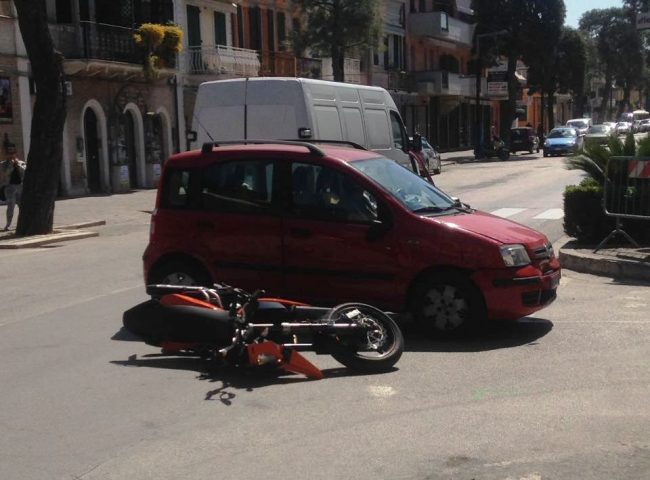 incidente-corso-matteotti-scooter-porta-recanati-2-1-650x480