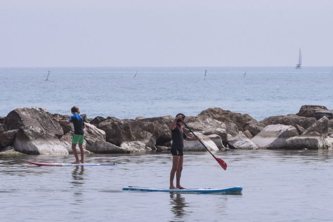 spiaggia-lungomare-nord-tavola-surf-civitanova-3-650x434