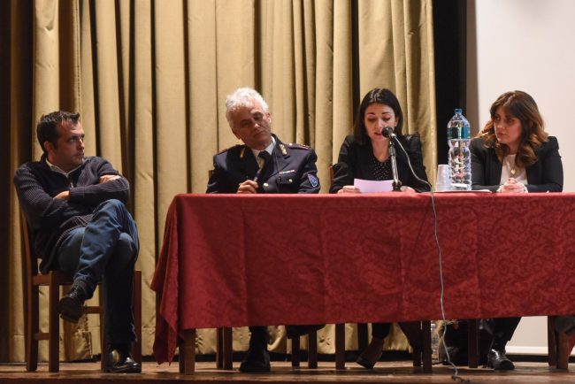 supereroi-complessi-incontro-bullismo-mercanti-daniele-marzoli-flagiello-civitanova-FDM-8-650x434