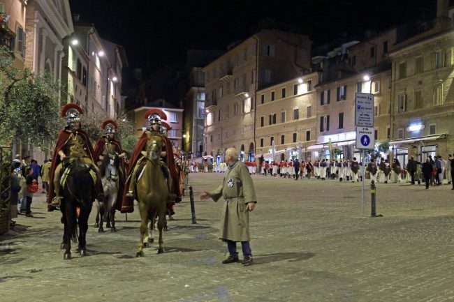 via_crucis_macerata_pasqua-15-650x433
