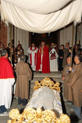 via_crucis_macerata_pasqua-22-267x400