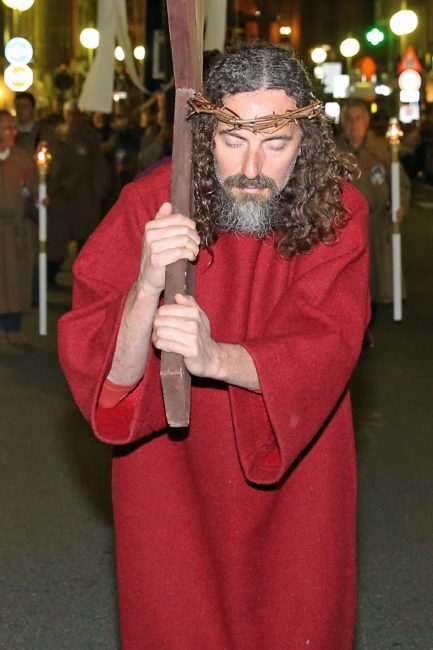 via_crucis_macerata_pasqua-5-433x650