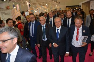 Anche-il-presidente-del-Senato-Piero-Grasso-allinaugurazione