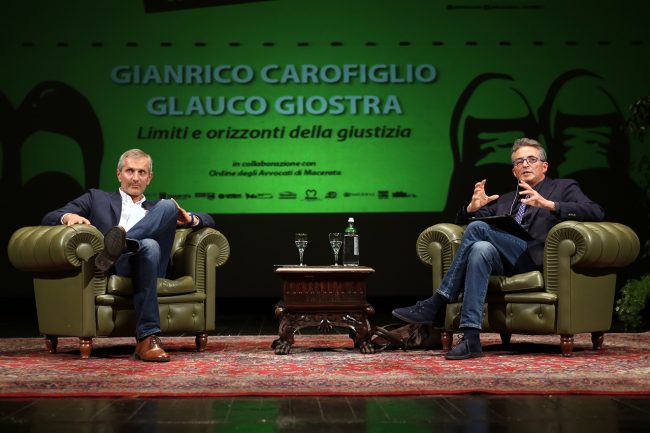 Carofiglio_Giostra_MacerataRacconta_Foto-LB-6-650x433