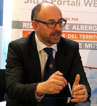 Conferenza-Infiorata-Castelraimondo-7-325x353