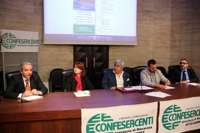 Confesercenti-macerata_foto-LB-4-650x433
