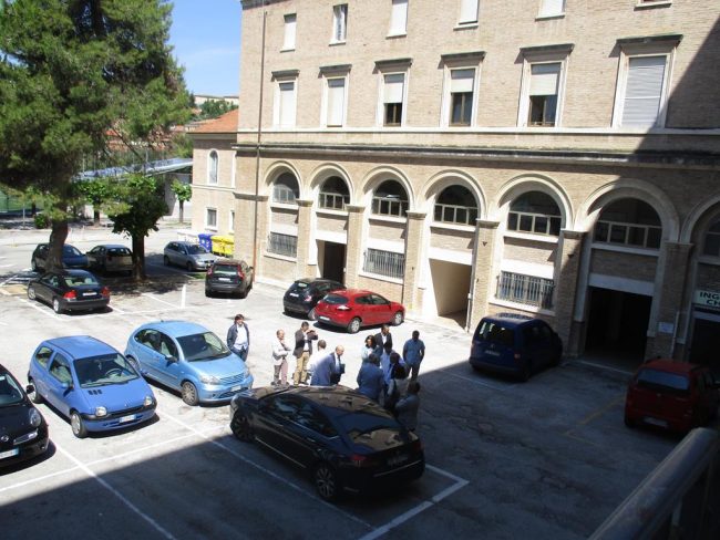 ERRANI-SOPRALLUOGO-SCUOLE-MACERATA-2-Copy-1-650x488