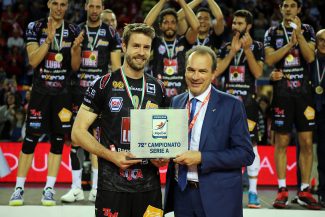 Kovar_vittoria-scudetto-lube-2017_Foto-LB-2-325x217