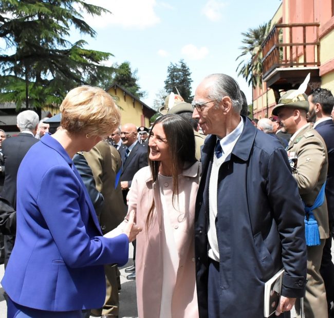 La-Ministro-Pinotti-e-Mario-Pianesi