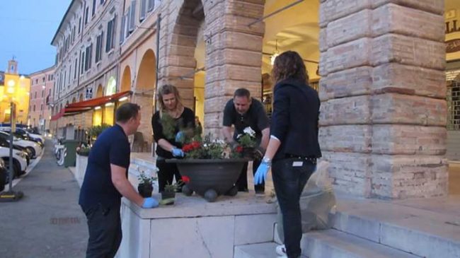 PRENDI-A-CUORE-UNA-FIORIERA-6-650x365