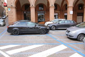 Piazza-Vittorio-Veneto_Foto-LB-2-325x217