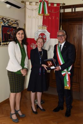 Visita-Degnan-1-267x400