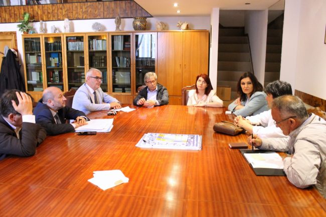 Visita-errani-scuole-Macerata-2-650x433