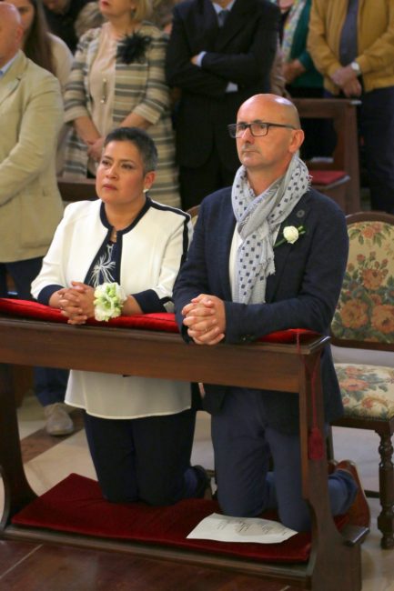 benedizione_sposi_katherine-seminario-padilla_-antonio_pistola-1-433x650